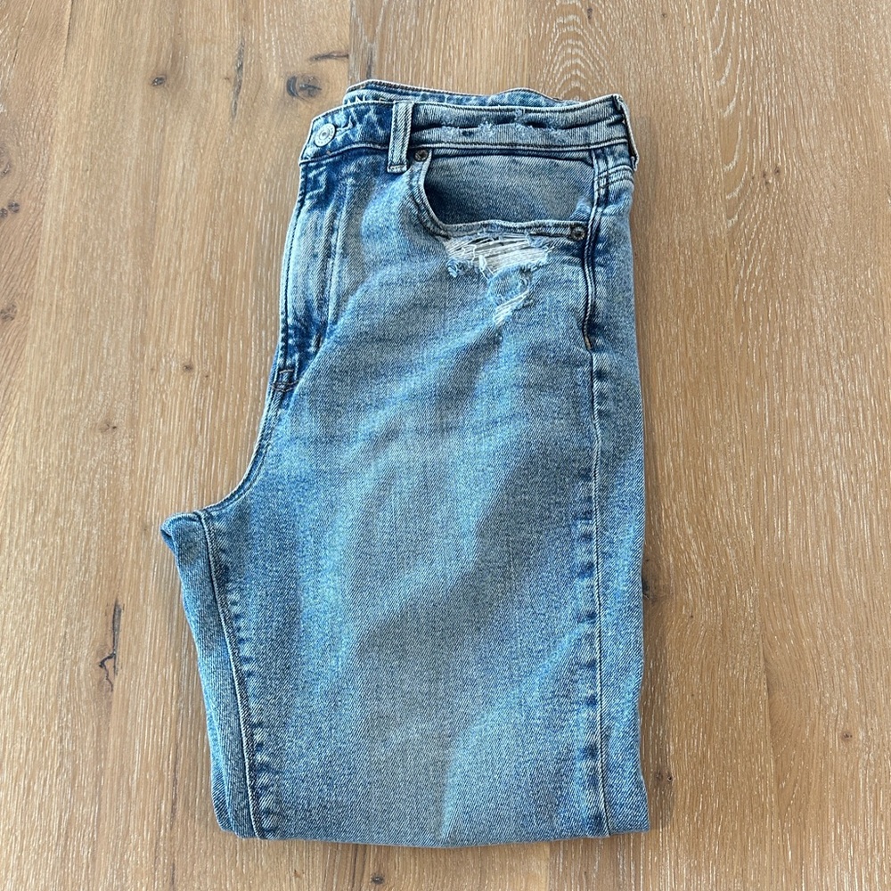 American Eagle Outfitters Light Blue Stretch Jeans